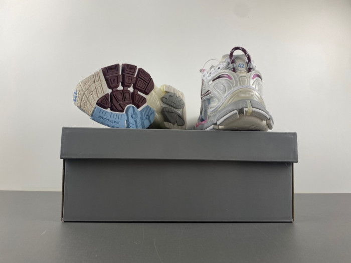 Ba*len*cia*ga runner panelled sneakers