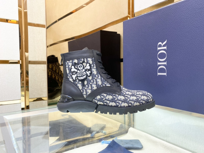 DR  BOOTS